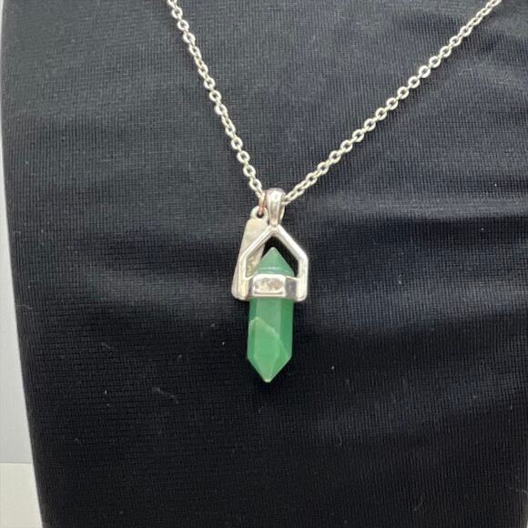 Necklace Pendant Fashion Jewelry Strength Chakra Green Stone SP 20" Necklace - Picture 1 of 7